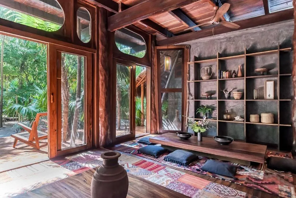 Stunning Jungle Treehouse With Lakefront & Beachside Tulum Holiday home