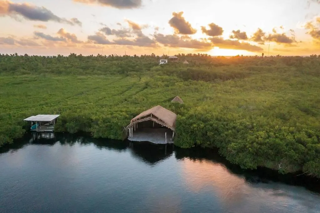 Holiday home Stunning Jungle Treehouse With Lakefront & Beachside Tulum Mexico