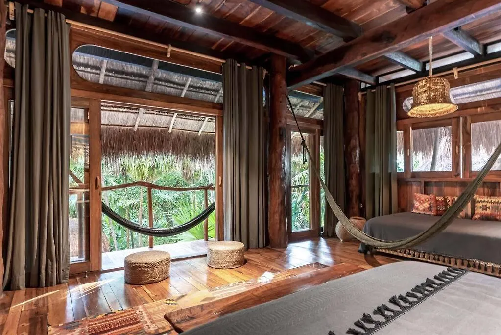 Stunning Jungle Treehouse With Lakefront & Beachside Tulum